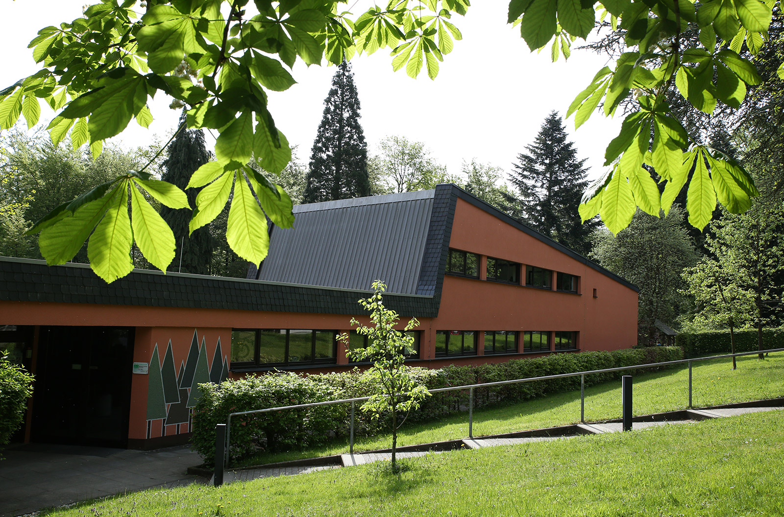 Erfahrungspadagogisches Zentrum Br Matthias Claudius Haus Seilschaft Business Bildung Erfahrungspadagogik Teamtraining Angebote Fur Schulen